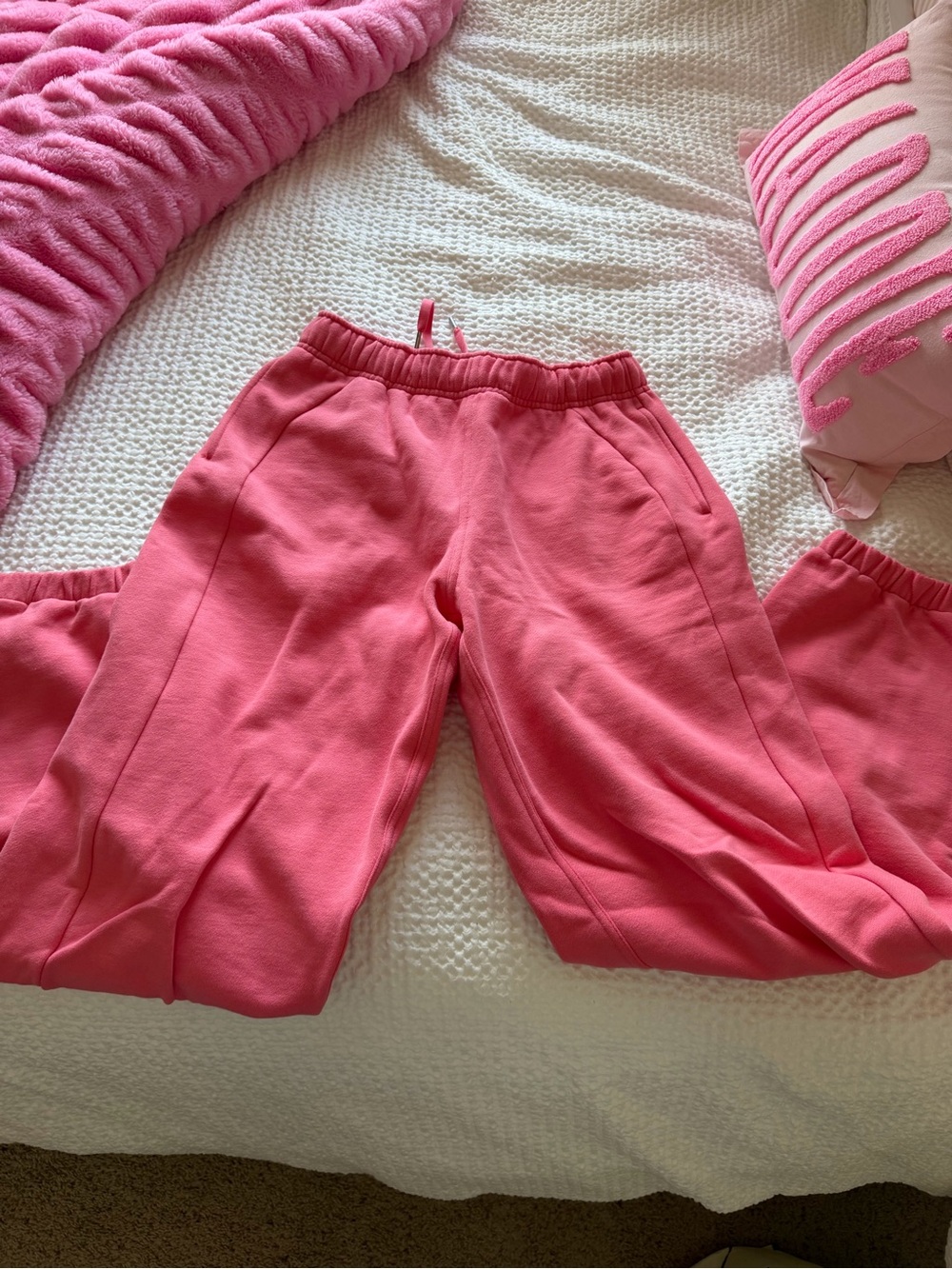 Lululemon Coral/Pink Sweatpants